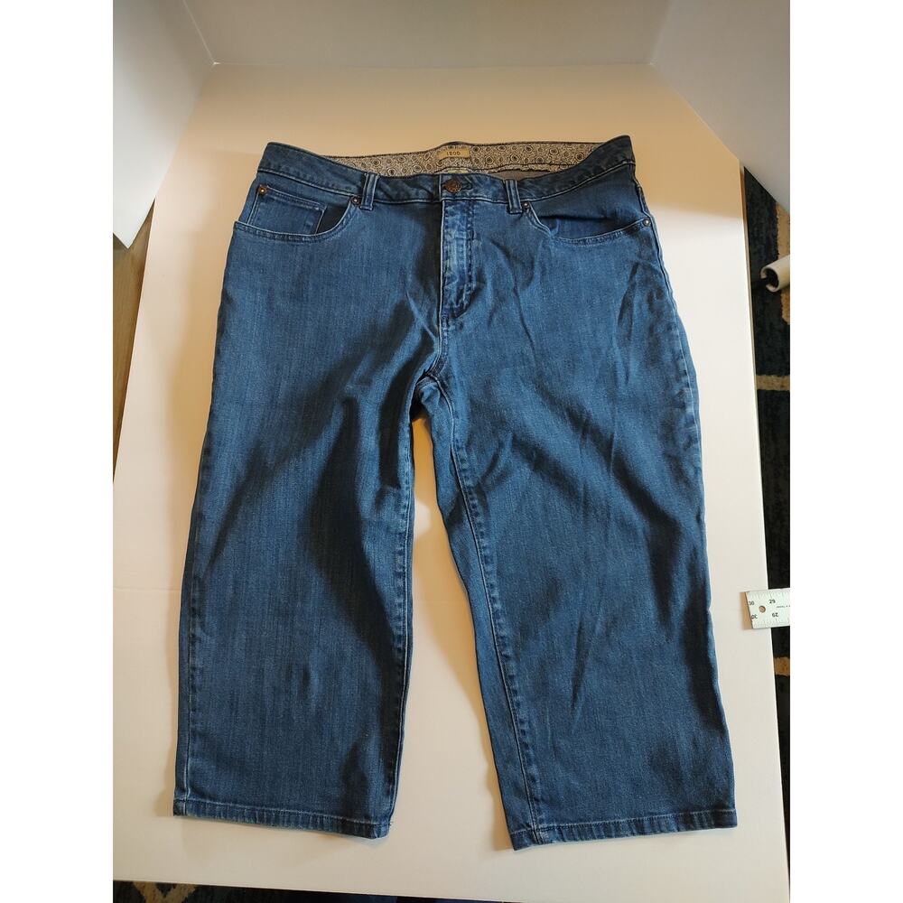 Izod Stetch Capri Jeans Women's 16 Denim Mid Rise